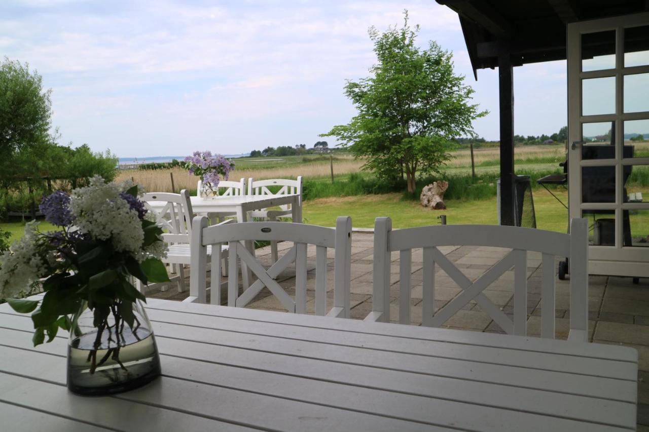 Birkelygaard Bed & Breakfast Hårby Eksteriør billede