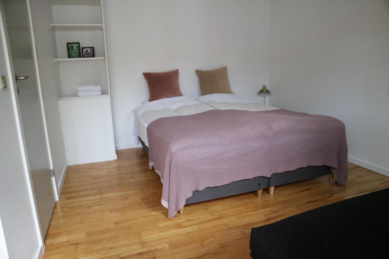 Birkelygaard Bed & Breakfast Hårby Eksteriør billede